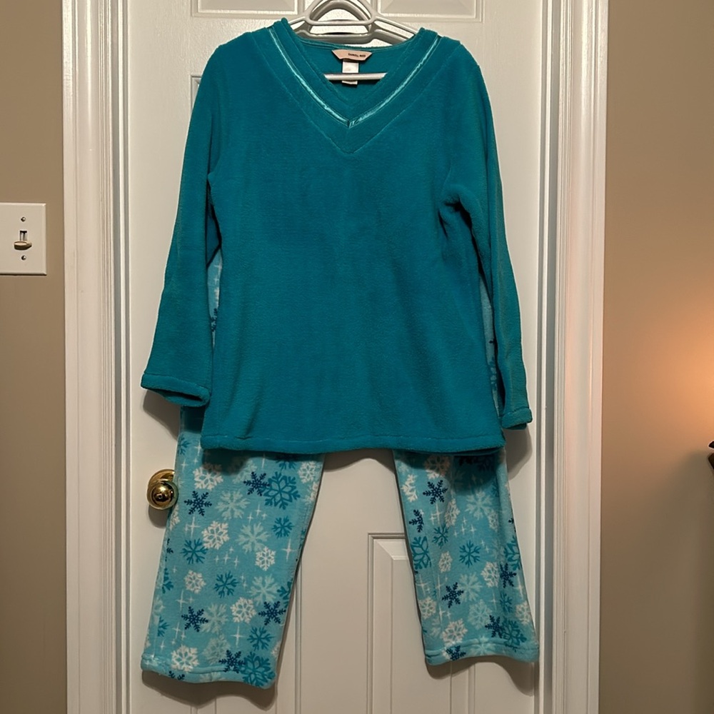 CAROLL REED PLUSH PAJAMAS Size L